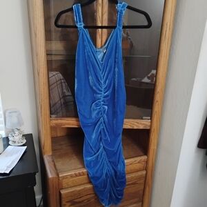 Chic Backless Blue Velvet Dress